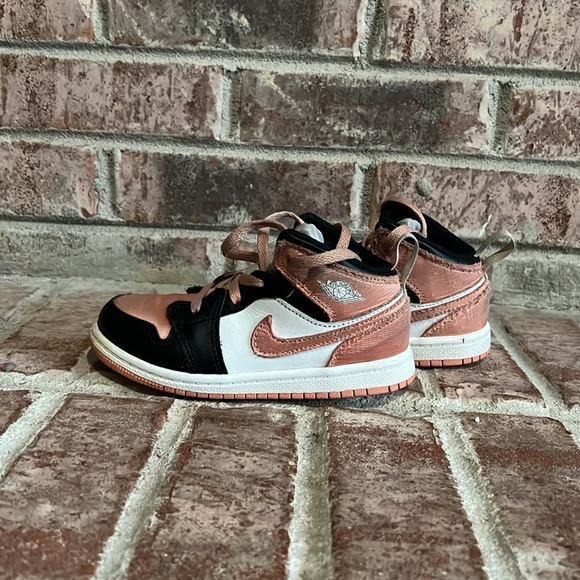 Kids toddler Jordan 1 mid light madder root size 10c - Picture 4 of 14